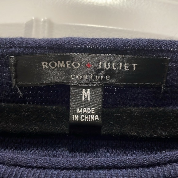 Romeo & Juliet Women’s Knit Sweater Medium Blue Cashmere Blend Contemporary - Picture 8 of 13